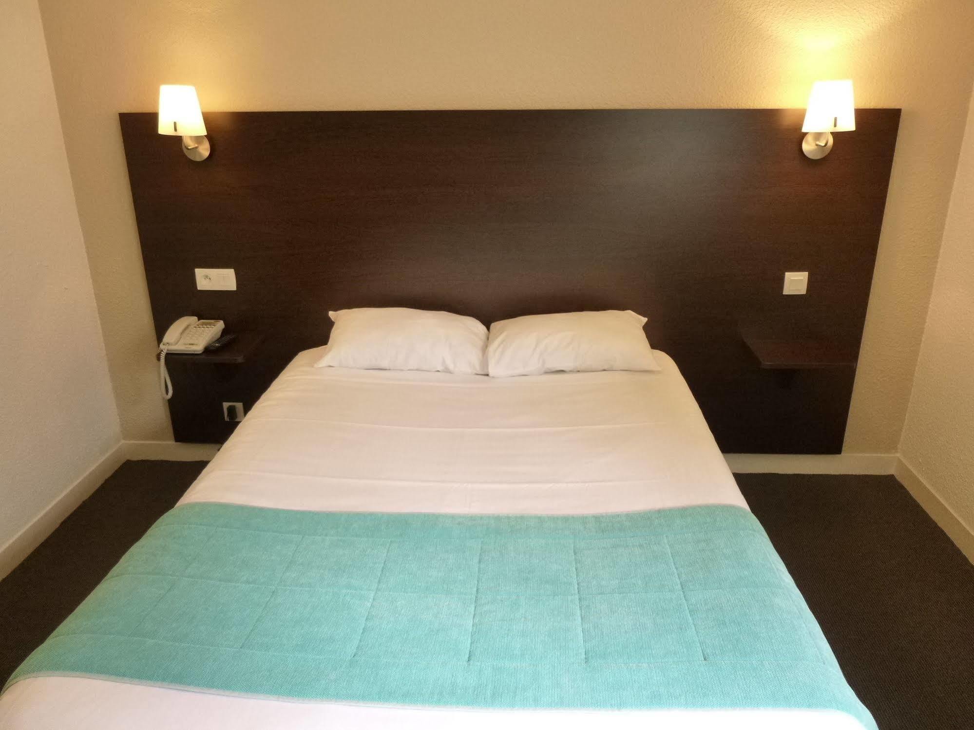 Hotel Arcadia Lannion Exterior photo